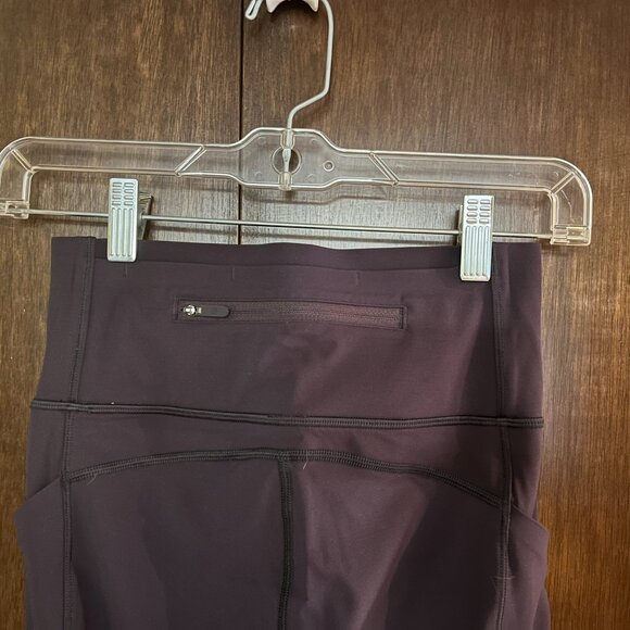 Lululemon Carpi Size 4 - Picture 3 of 4